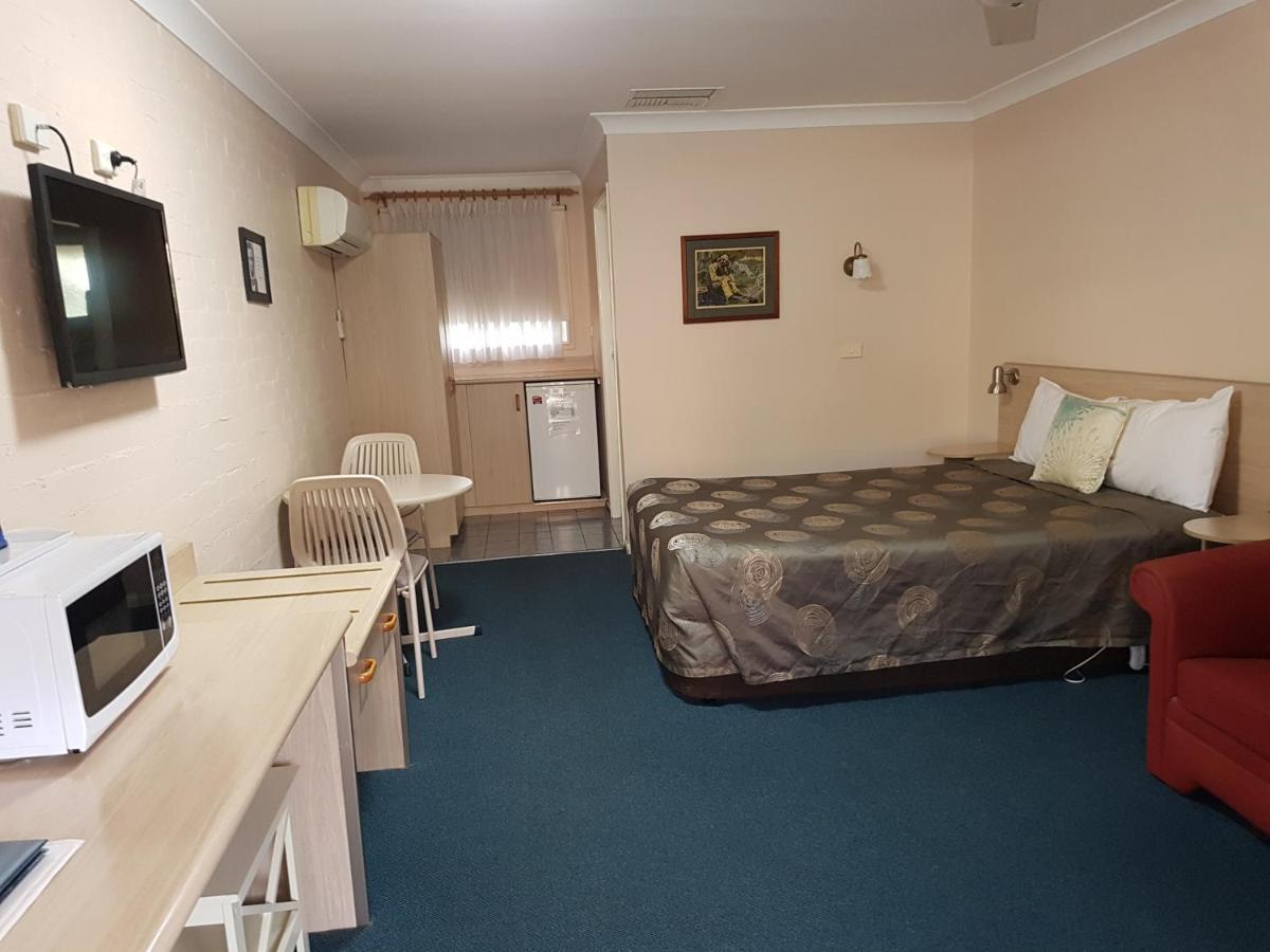 טאמוורת' Abraham Lincoln Motel מראה חיצוני תמונה