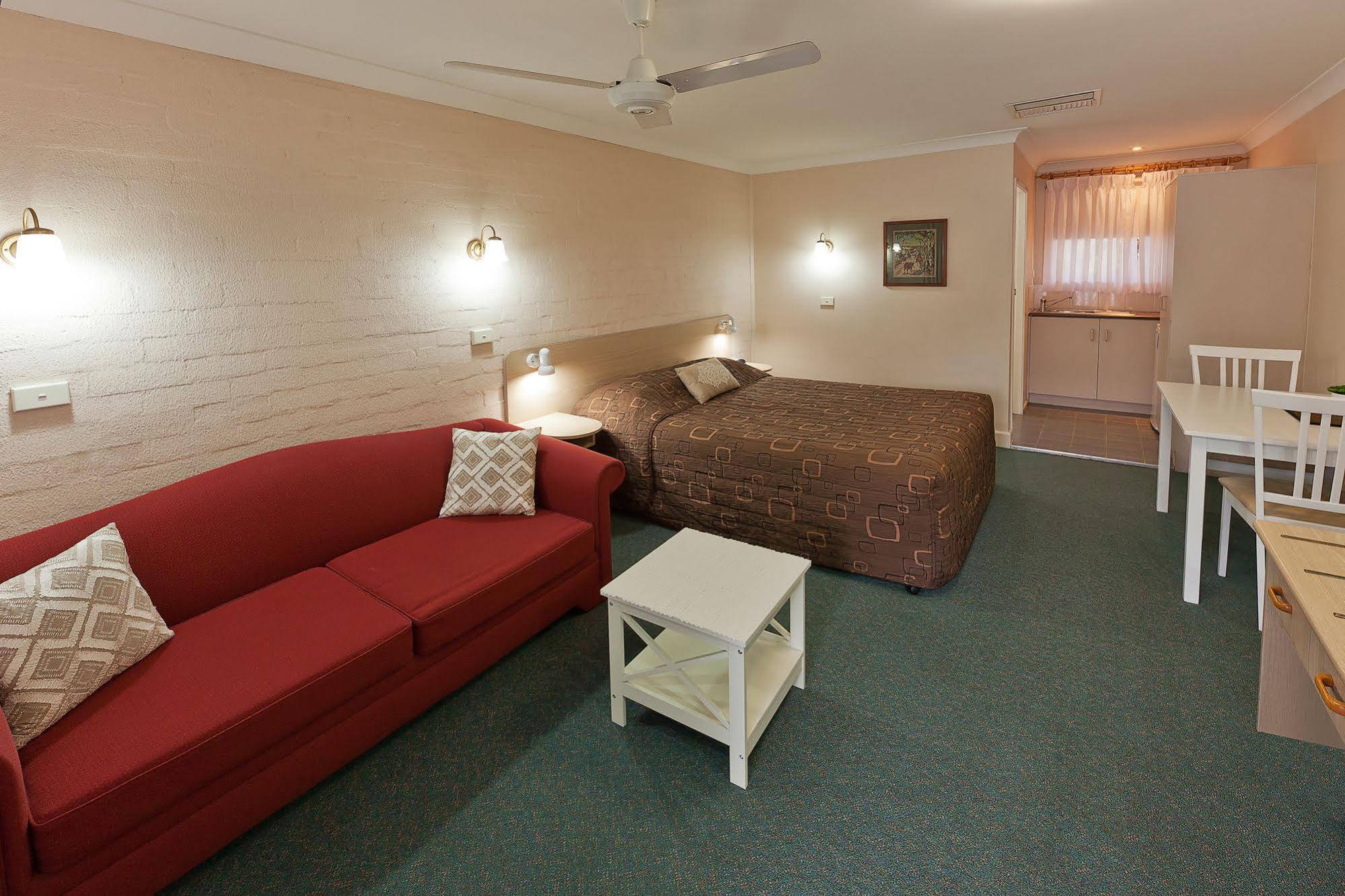 טאמוורת' Abraham Lincoln Motel מראה חיצוני תמונה