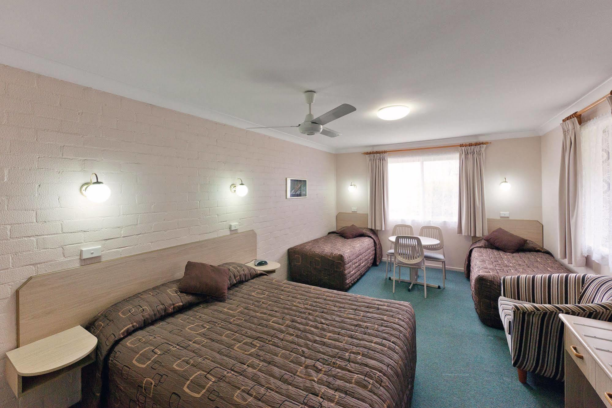 טאמוורת' Abraham Lincoln Motel מראה חיצוני תמונה
