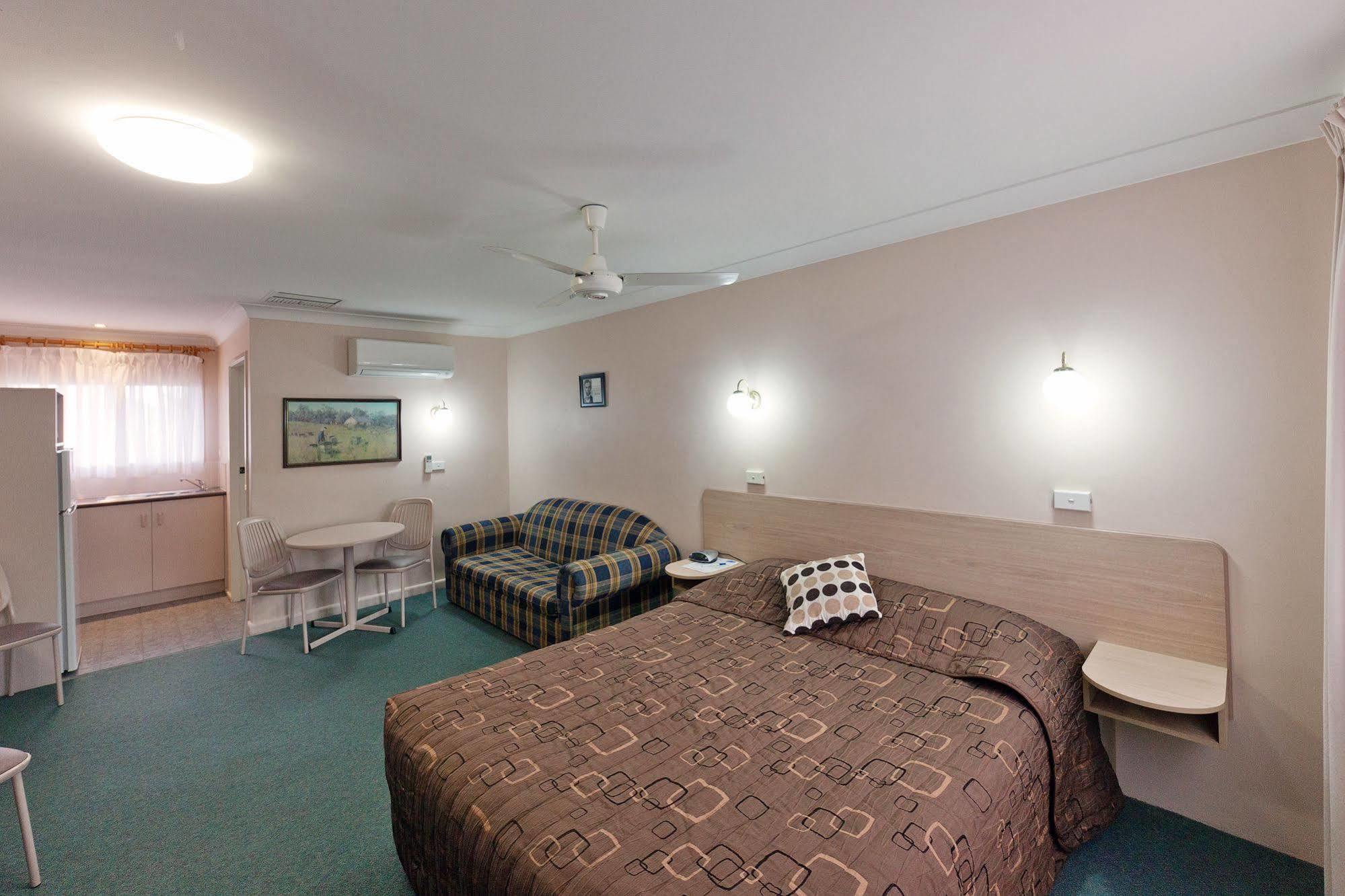 טאמוורת' Abraham Lincoln Motel מראה חיצוני תמונה